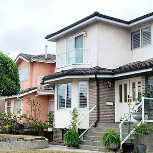  Guest house Vivi's Canada