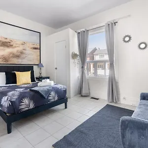 Bedroom In The Corso Italia Neighbourhood Inn