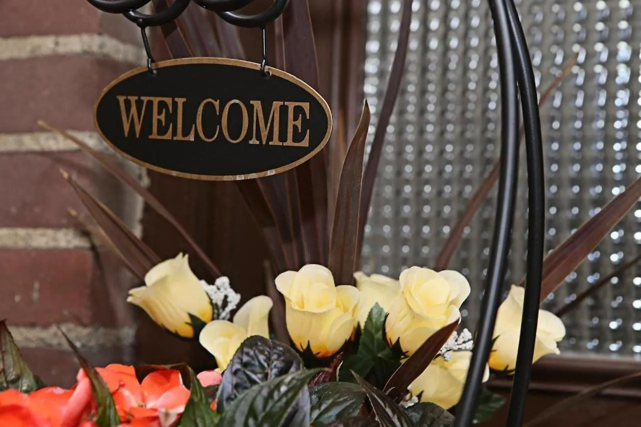 The Parkway Garden Guesthouse Toronto Canada