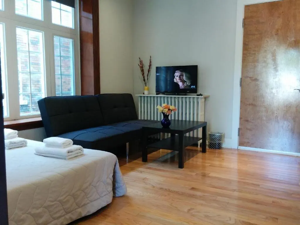 The Parkway Garden Guesthouse Toronto